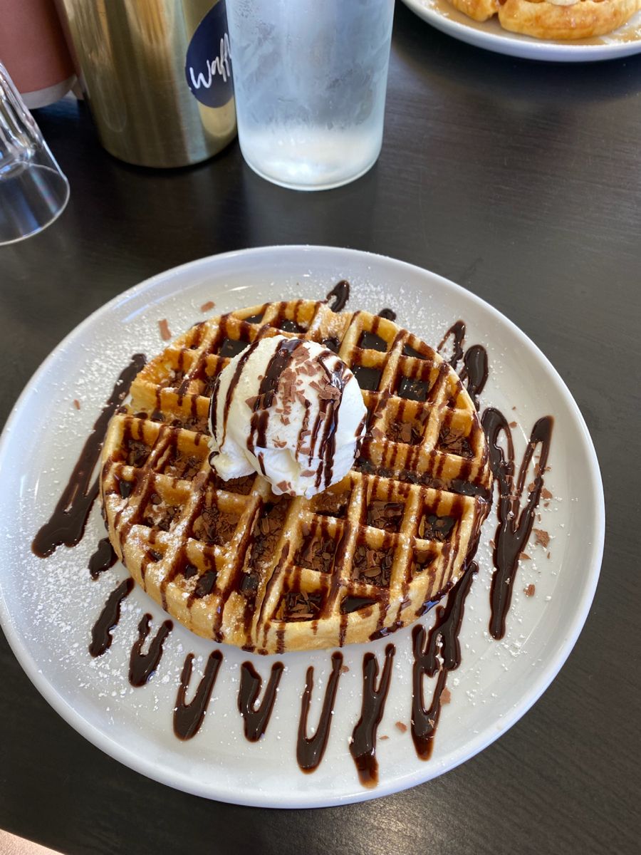 Creamy Waffle (Waffle and Ice Cream)